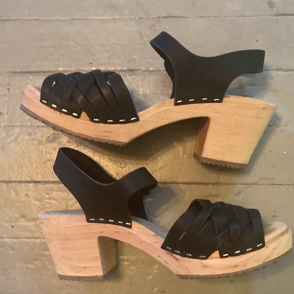 Nina Z clogs
